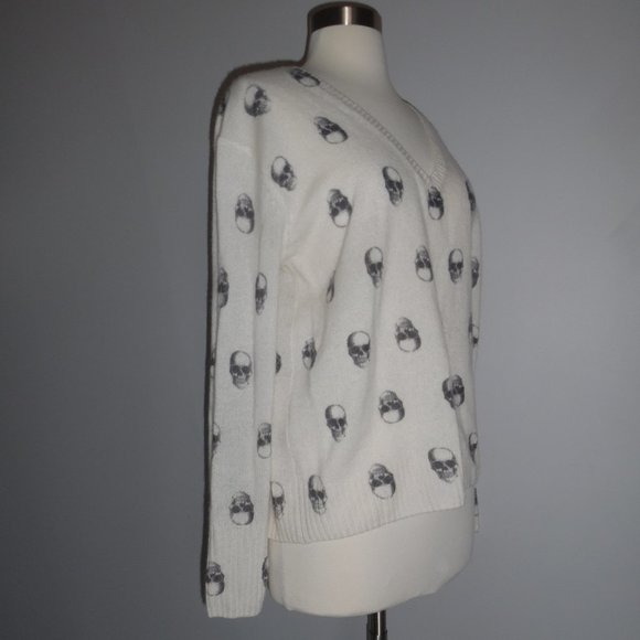 NWT 360 Cashmere Skull Jolie V-neck Chalk Sweater White Cream Small - Picture 6 of 10